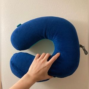 Memory foam travel pillow